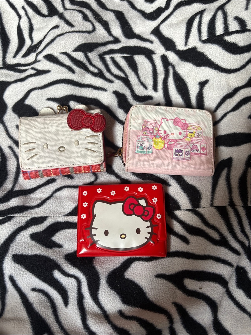 bundle of 3 hello kitty wallets